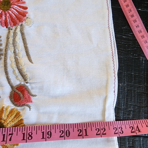 Handmade Embroidered Floral White Top - Picture 4 of 7